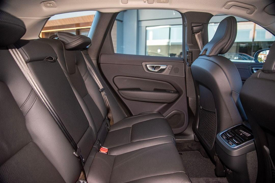 2024 MY25 Volvo XC60 UZ Plus B5 SUV Image 9