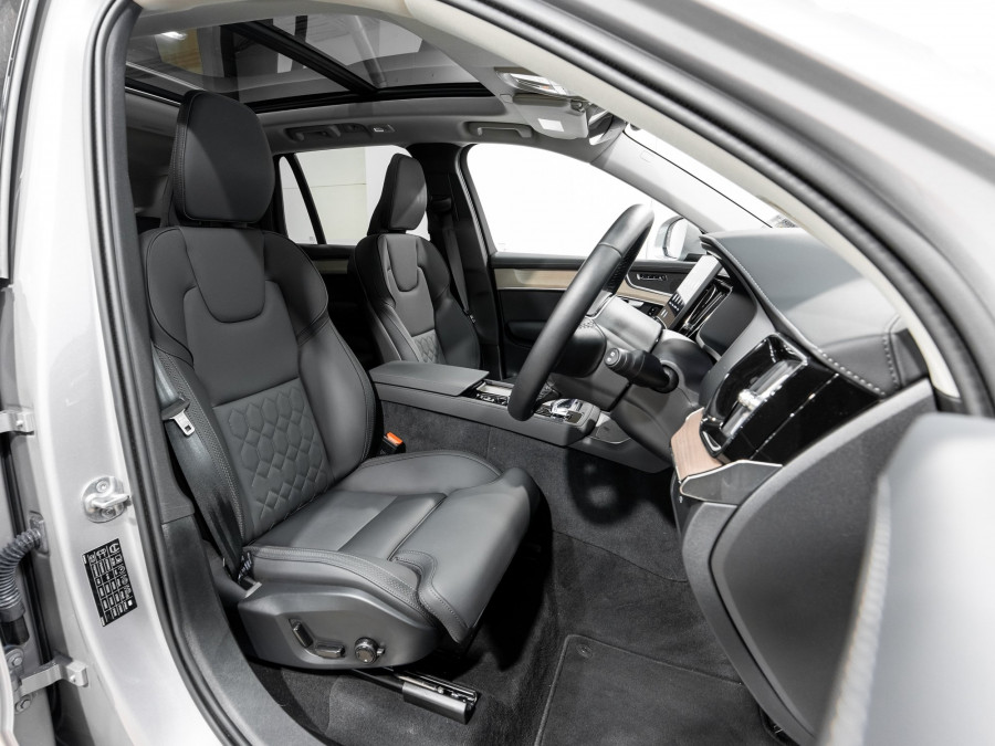 2026 Volvo XC90 L Series B5 AWD Plus SUV Image 18
