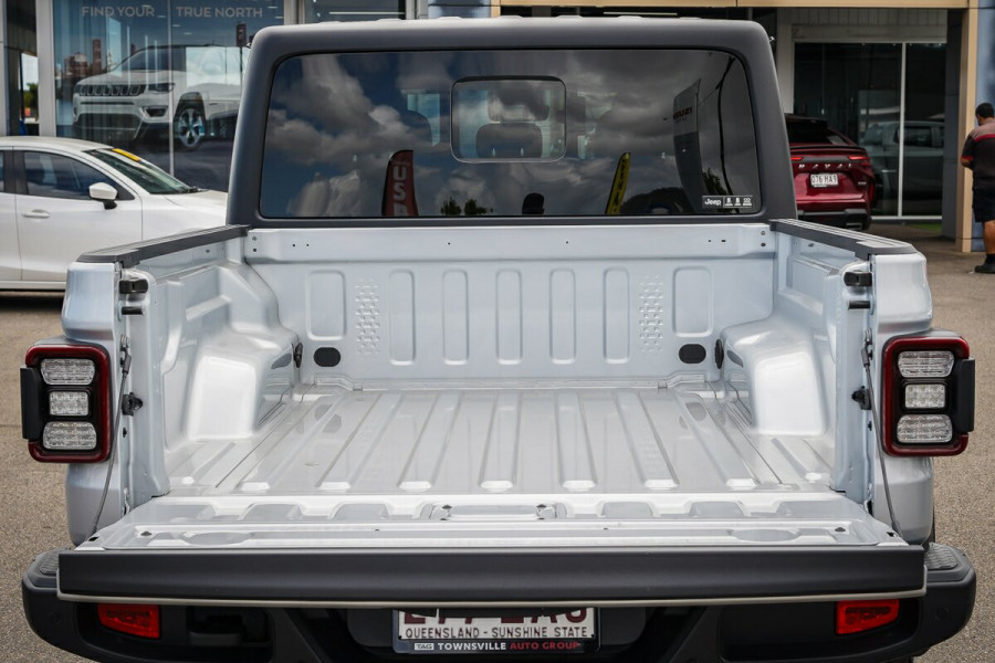 2023 Jeep Gladiator JT Night Eagle Pickup Image 9