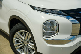 2024 Mitsubishi Outlander ZM ES SUV