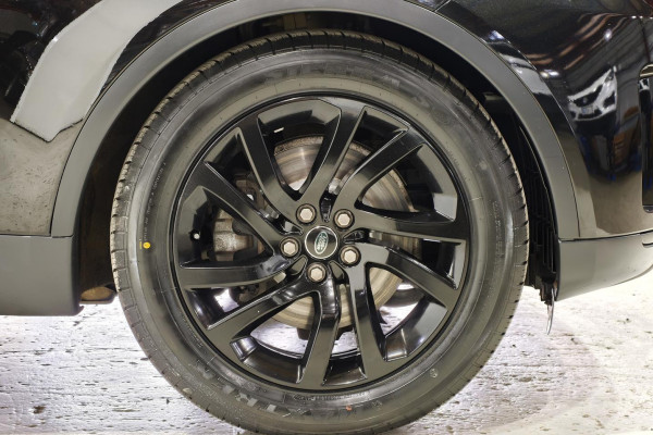 2017 Land Rover Discovery Series 5 SE SUV Image 9