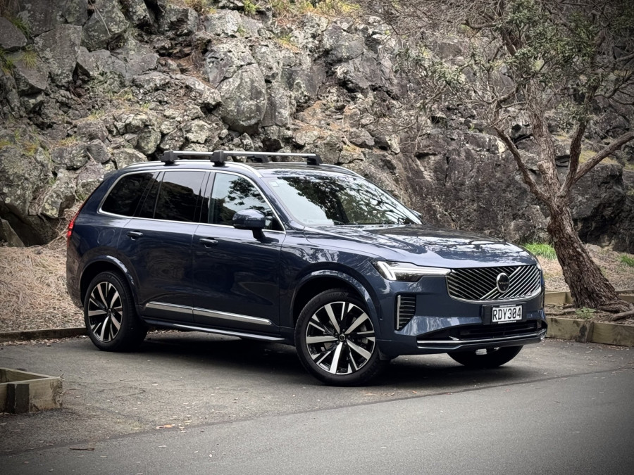 2025 Volvo XC90 L Series Ultra B5 Bright SUV Image 1