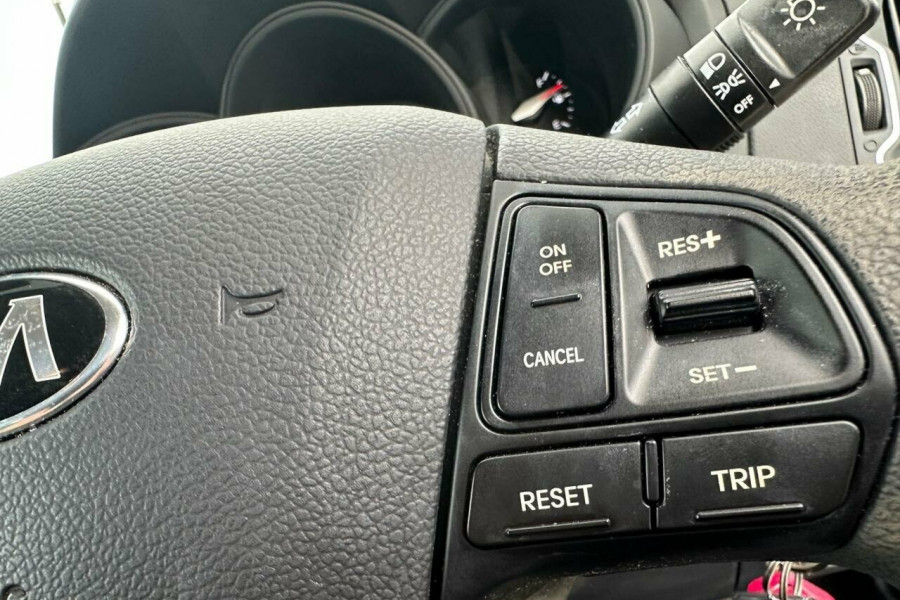 2016 Kia Rio UB S Hatch Image 14