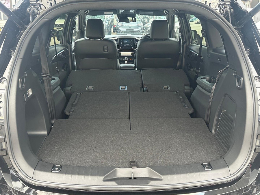 2026 MY25.5 Isuzu MU-X RJ X-TERRAIN SUV Image 24