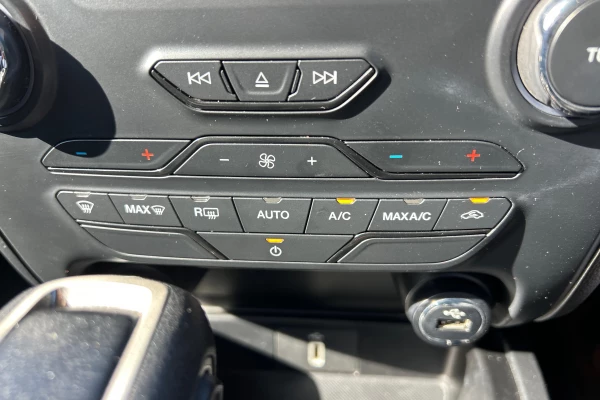 2020 MY21.25 Ford Everest UA II Sport SUV Image 29