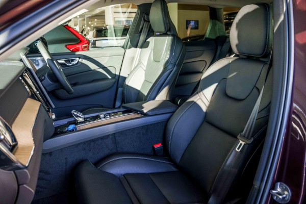 2026 Volvo XC60 UZ Ultra B5 Dark SUV Image 6