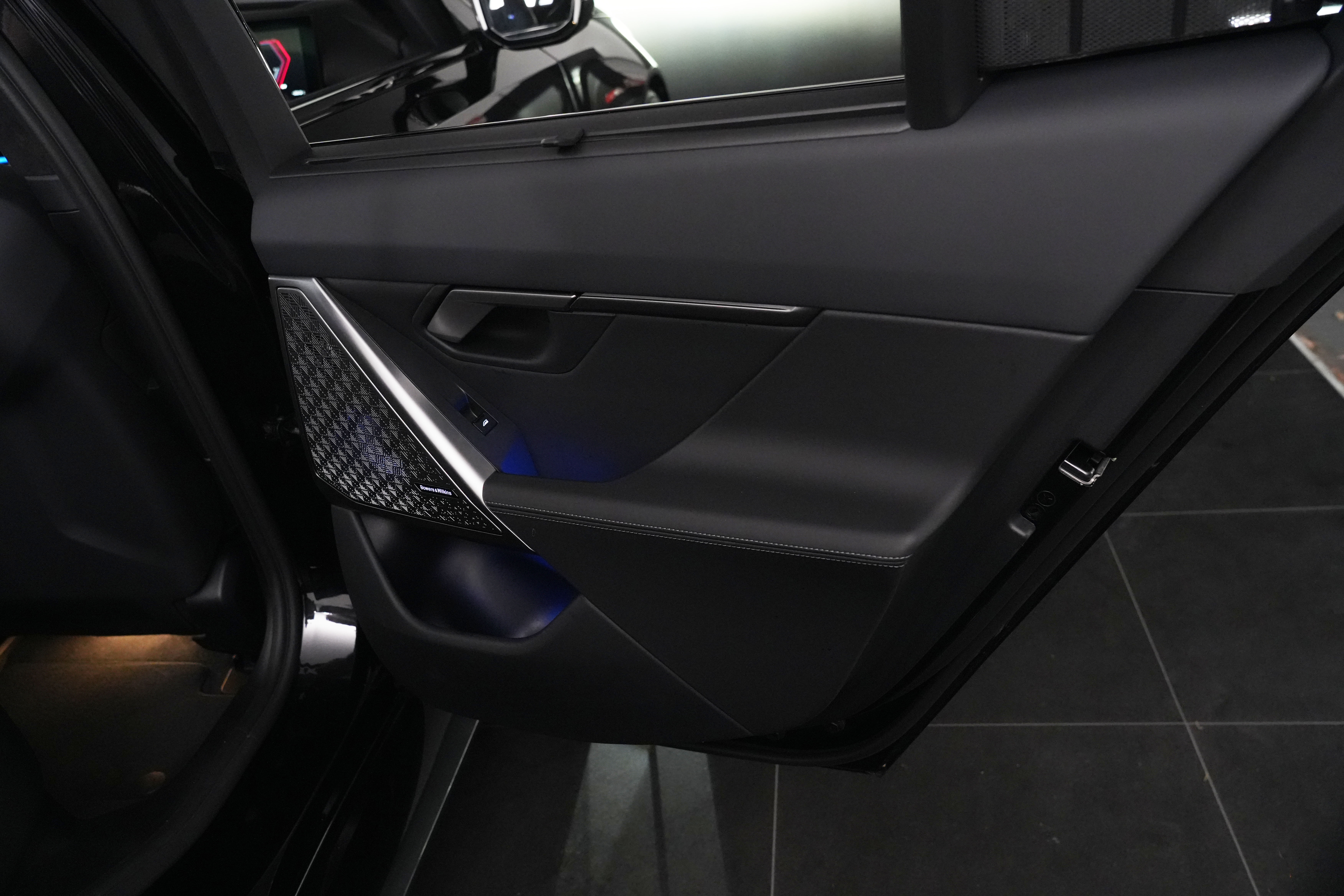 2025 BMW M5 Touring SUV Image 56