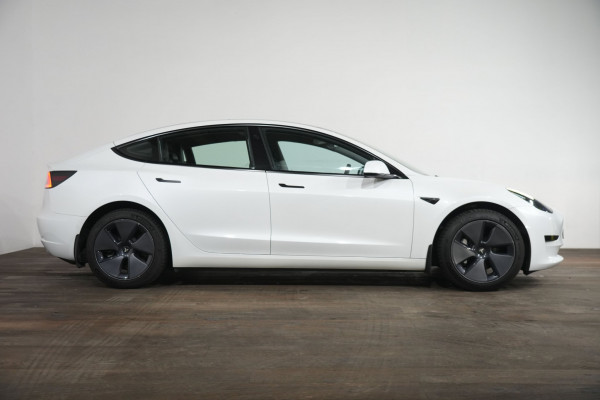 2022 Tesla Model 3  Rear-Wheel Drive Sedan image 4
