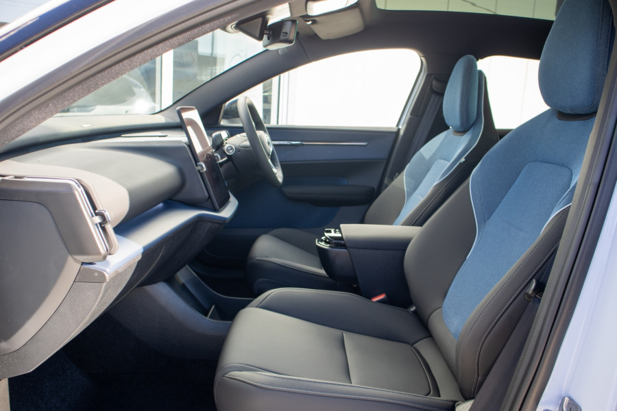 2025 Volvo EX30 Ultra SMER SUV Image 11