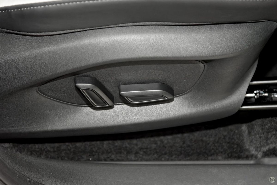 2025 MG ZS ZS32 Essence Hybrid+ SUV Image 11