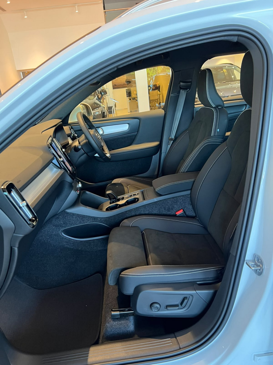 2026 Volvo XC40 XZ Plus B4 SUV Image 11