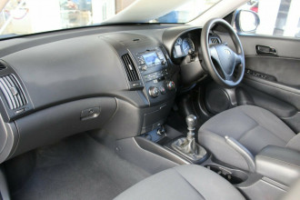 2009 Hyundai i30 FD MY09 SX Hatchback image 17