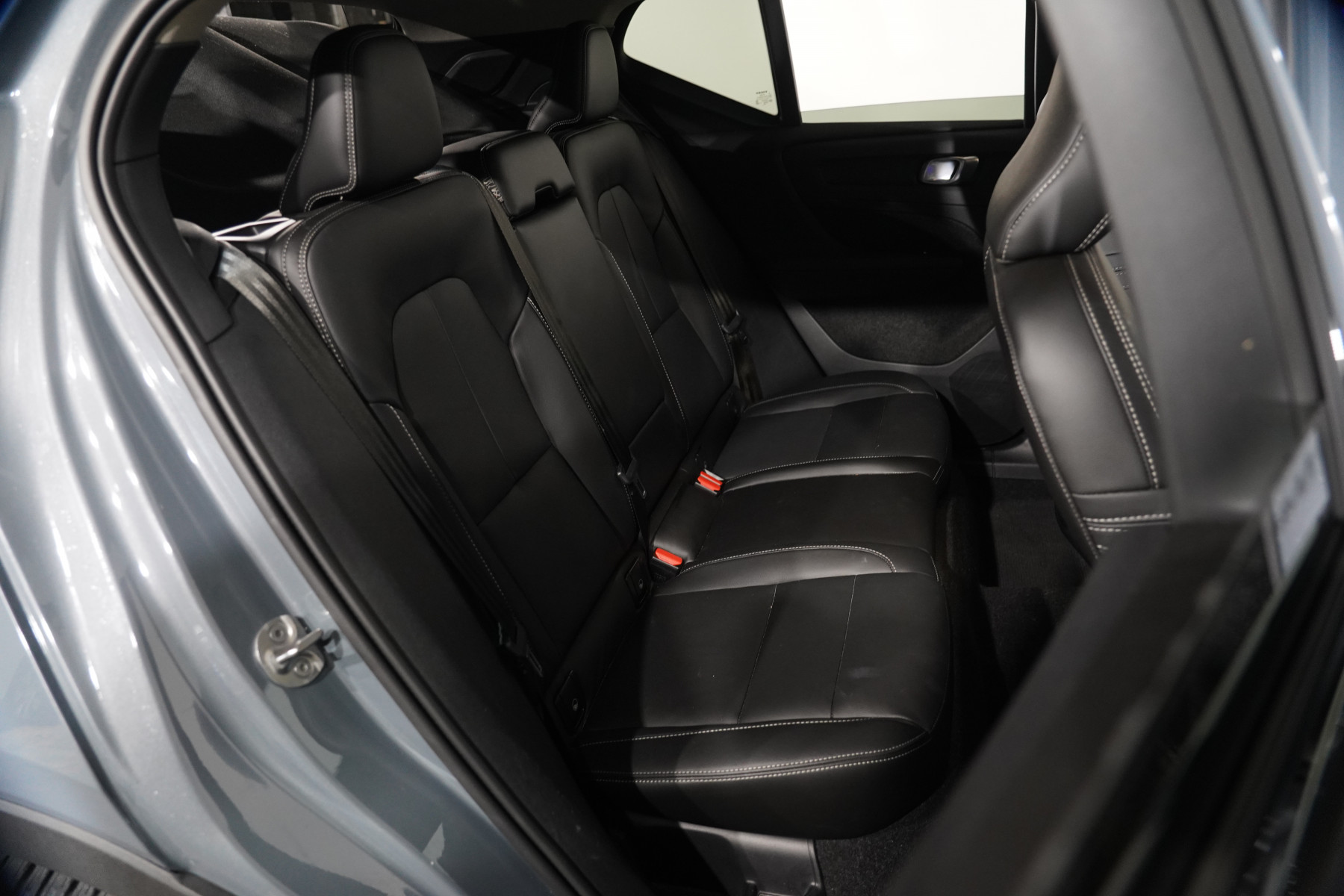 2022 Volvo Xc40 Ultimate B5 Dark Mhev SUV Image 29