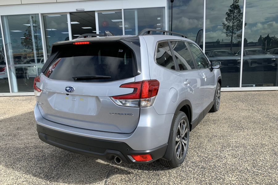 2024 Subaru Forester S5 2.5i Premium SUV Image 7