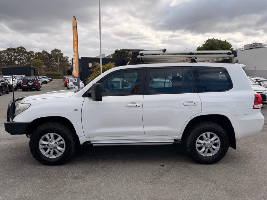 2009 Toyota LandCruiser VDJ200R GXL SUV Image 12