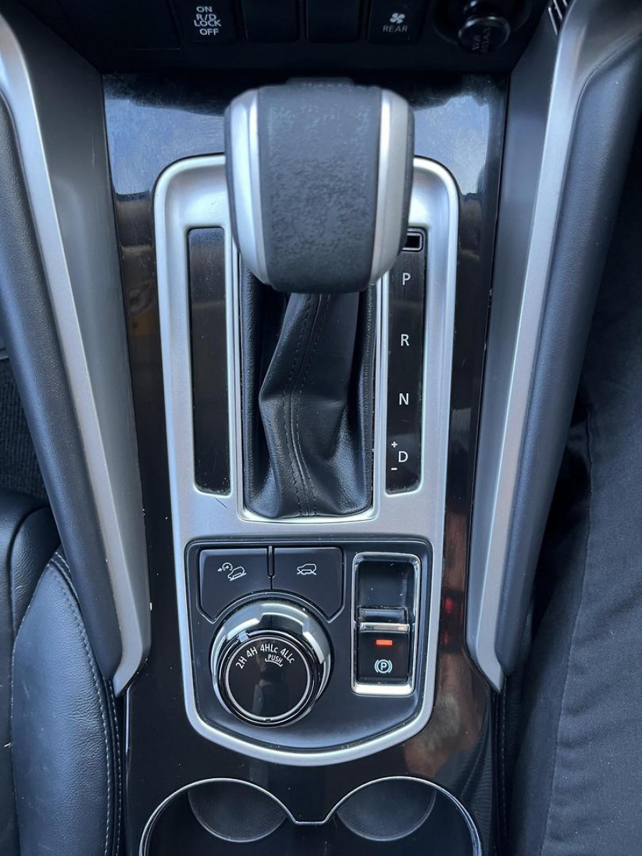 2018 Mitsubishi Pajero Sport QE GLS SUV Image 29