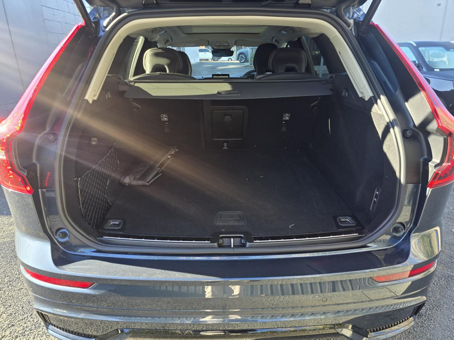 2026 Volvo XC60 UZ Ultra B5 Dark SUV Image 10