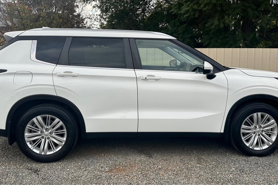 2021 MY22 Mitsubishi Outlander ZM LS SUV Image 7
