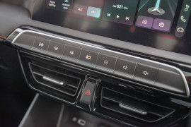 2024 MY24.5 MG MG3 ZP22 Essence Hybrid+ Hatch