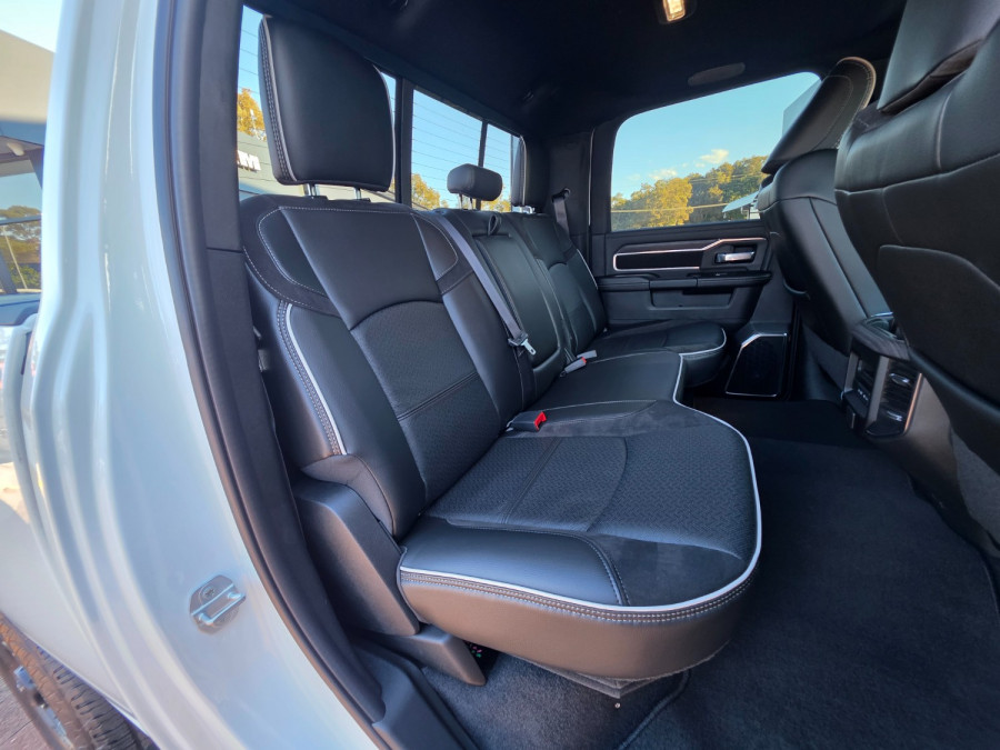 2026 Ram 2500 DJ Laramie Dual Cab Image 35
