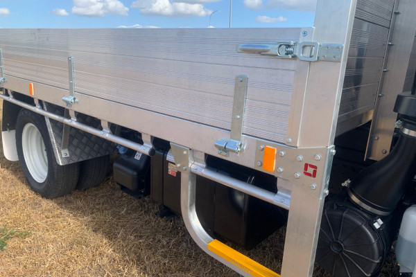 2026 Isuzu  NKR 65/45-150 DT D28 Tray Image 19