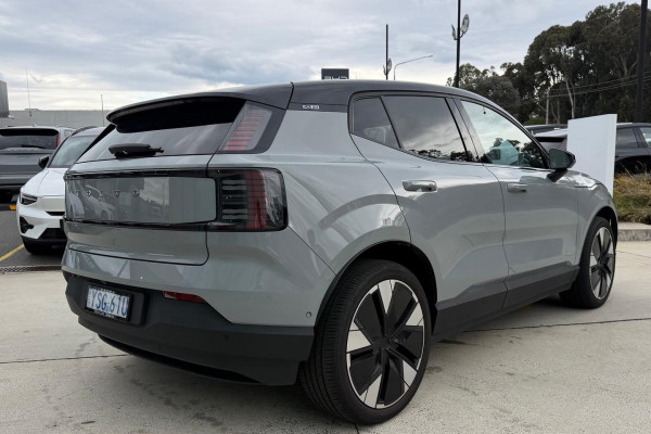 2024 Volvo EX30  Twin Motor Performance Ultra SUV Image 3