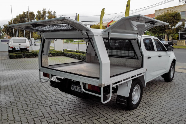 2021 MY22 Isuzu D-MAX RG SX High Ride Cab Chassis Image 4