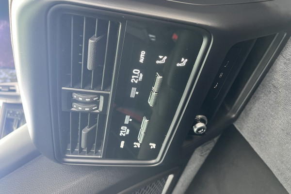 2024 Porsche Cayenne 9YA II GTS SUV Image 44