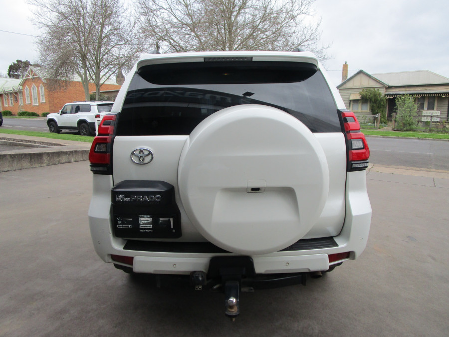 2021 Toyota LandCruiser Prado GDJ150R GXL SUV Image 5