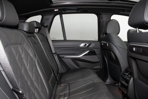 2025 BMW X5 G05 LCI xDrive30d M Sport SUV image 10