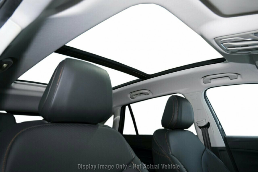 2024 MY24.5 MG HS AS33 Essence SUV Image 15