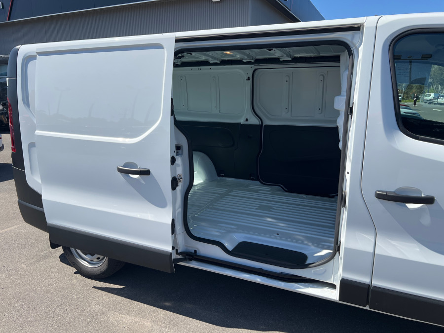 2025 Renault Trafic X82 Pro Van Image 5