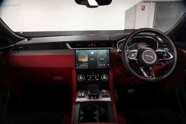 2021 Jaguar F-pace SVR SUV Image 24