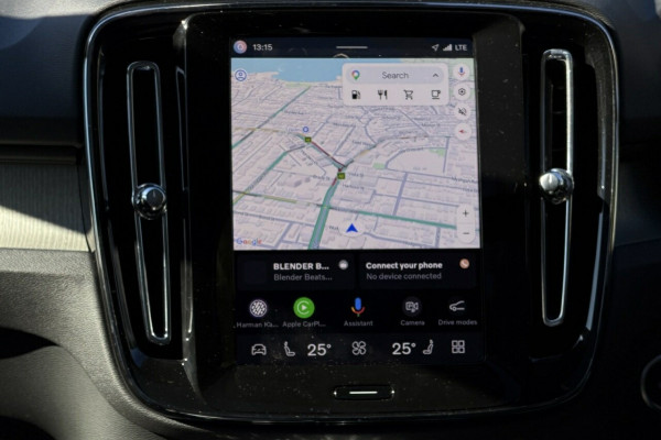 2025 Volvo XC40 XZ Plus B4 SUV Image 14