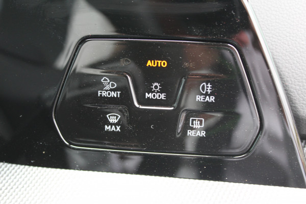 2025 Volkswagen Golf 8.5 110TSI R-Line Hatch Image 22