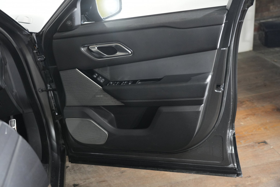 2019 Land Rover Range Rover Velar L560 P380 R-Dynamic SE SUV Image 24