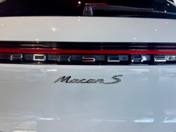 2019 MY20 Porsche Macan 95B S SUV image 7