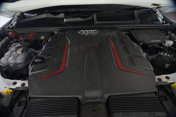 2020 Audi SQ7 TDI SUV image 38