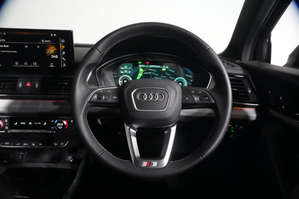 2025 Audi Q5 FY 55 TFSI e S Line SUV Image 15