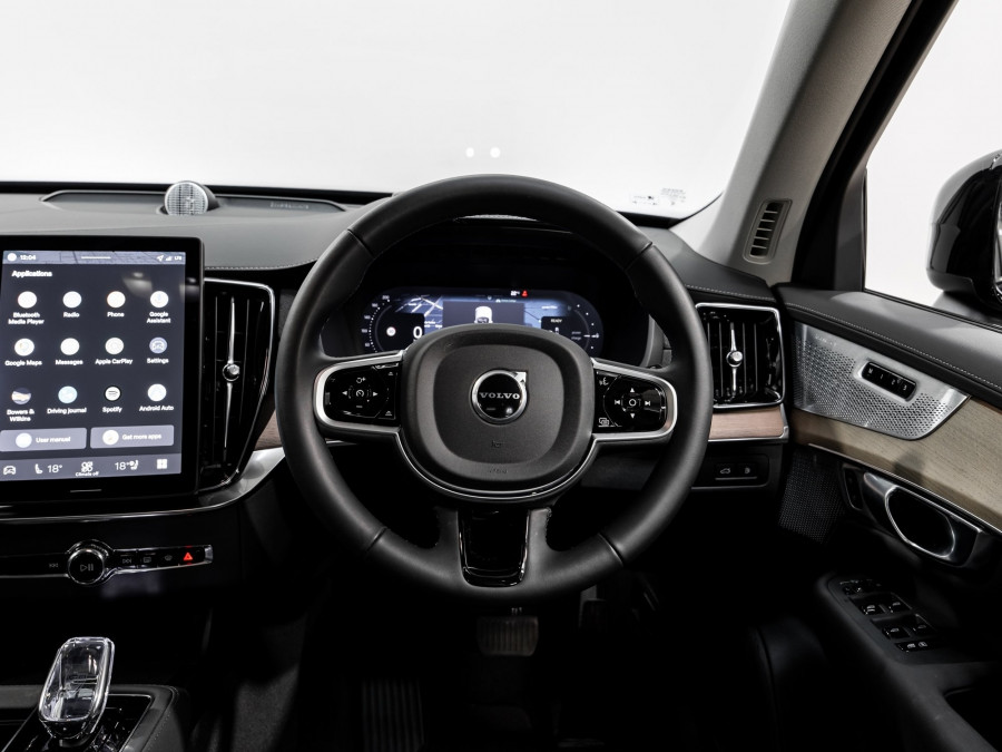 2025 Volvo XC90 L Series Ultra T8 Plug-In Hybrid SUV Image 17