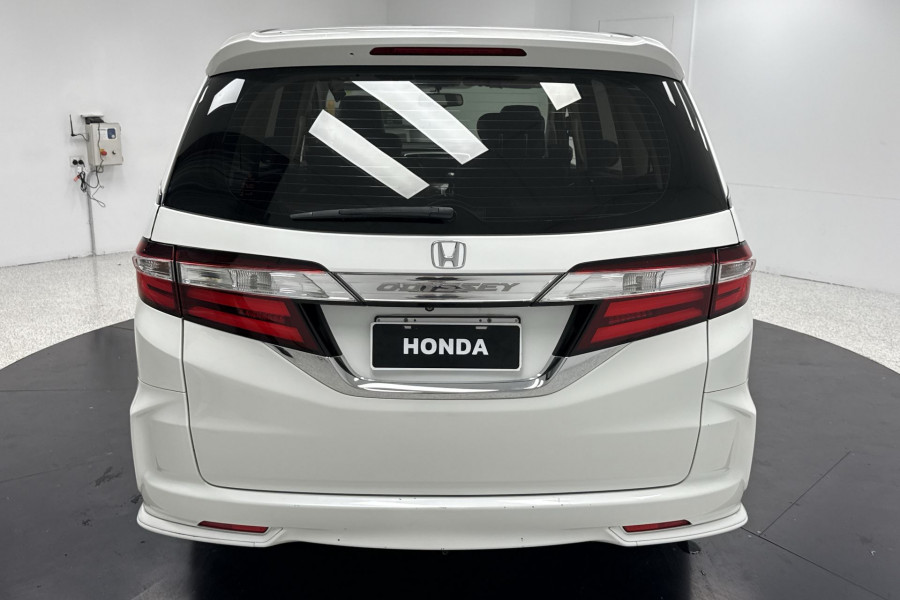 2016 Honda Odyssey 5th Gen VTi-L SUV Image 10