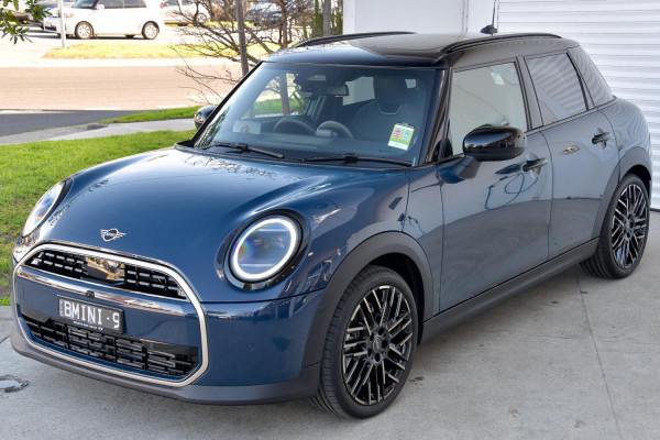 2026 MINI Cooper F65 C Favoured Hatch