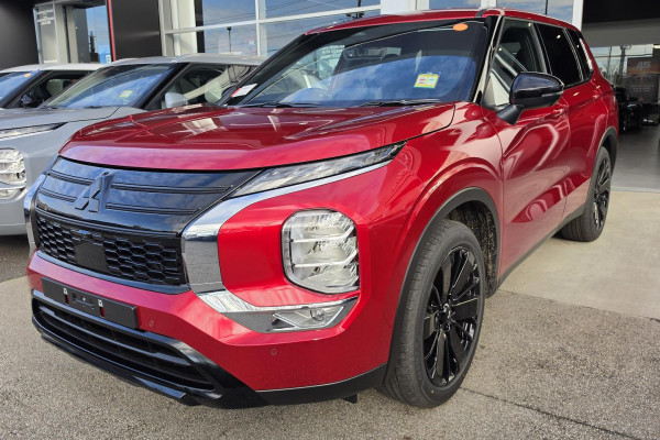 2026 Mitsubishi Outlander ZM Black Edition SUV Image 1
