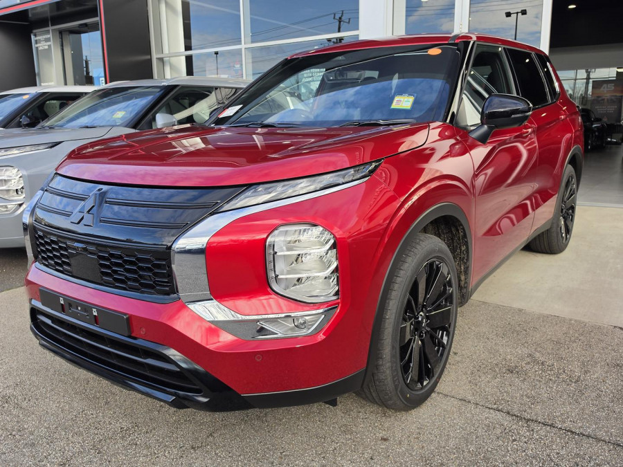2026 Mitsubishi Outlander ZM Black Edition SUV Image 1