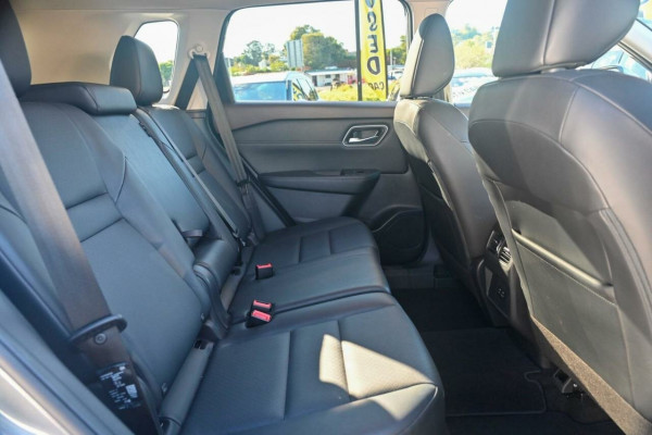 2025 Nissan X-Trail T33 ST-L SUV Image 6