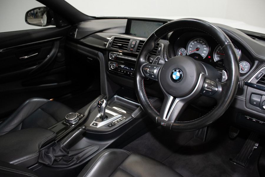 2016 BMW M4 Coupe Image 17