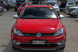 Volkswagen Golf 132TSI VII  Alltrack