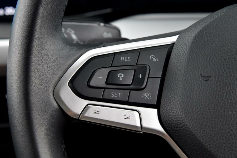 2021 Volkswagen Golf 8 110TSI Wagon Image 15