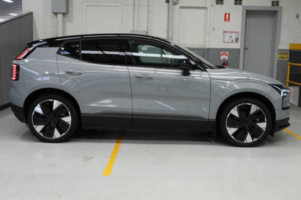 2024 Volvo EX30  Twin Motor Performance Ultra SUV Image 5