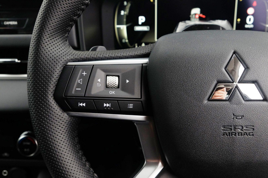 2025 Mitsubishi Outlander ZM LS SUV Image 10